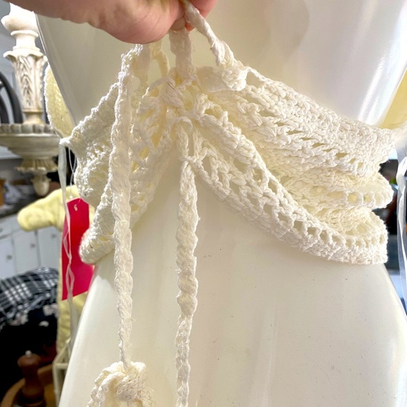 Boho crochet halter crop top - Picture 2 of 3